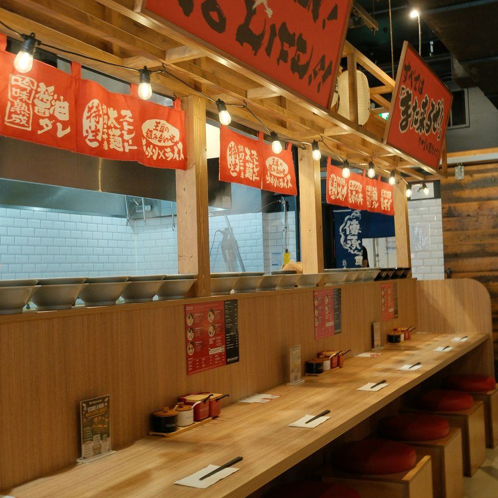 飲食店のカウンター(イメージ)
